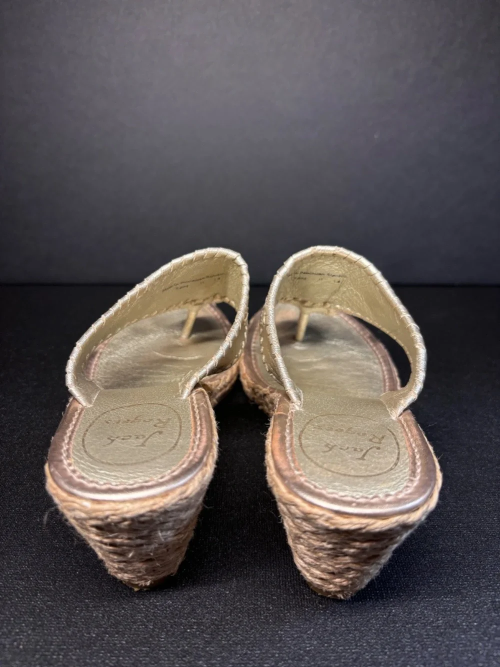 Jack Rogers Champagne Leather Espadrille Wedge Sandals Size 7 Thong Slide Heels